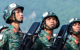 Thành phố thăng hạng ngoạn mục: Một sự kiện lịch sử hơn 15.600 chiến sĩ diễu binh, khí tài chưa từng có