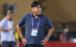 HLV Nhật Bản nói thẳng: "Cầu thủ Việt Nam quá dễ tự mãn, ngại đi khỏi V.League"