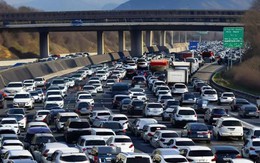 Nắng nóng khiến gần 1 triệu chủ xe điện Trung Quốc lo lắng: Pin sạc đầy trong 30p giờ mất gấp 3 thời gian