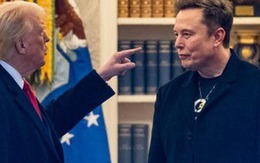 Cổ phiếu Tesla 'cắm đầu' khi ông Donald Trump cà khịa Elon Musk 'nhận nhiều trợ cấp từ chính phủ nhất trong lịch sử, nếu không đã phá sản và về quê'