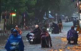 Vì sao mưa lớn ngày càng dữ dội ở Việt Nam?