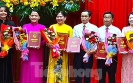 Vĩnh Long có 5 nữ giám đốc sở sau hợp nhất