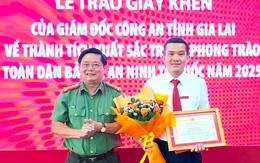 Cụ bà U70 nộp tiền vào tài khoản ngân hàng, nhân viên Agribank đọc nội dung chuyển khoản liền ngừng giao dịch và được trao bằng khen