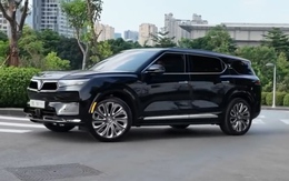 Chiếc VinFast VF 9 độ nhẹ nhàng, thay bộ mâm nhưng ai cũng ngoái nhìn: Tháo từ xe 12 tỷ đồng?