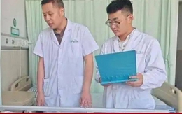 Ngồi lên tảng đá giữa trời nóng 38 độ C, bà lão bị bỏng nặng, phải ghép da