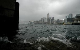 Bão Wipha càn quét Trung Quốc, 'tường mây khổng lồ' xuất hiện