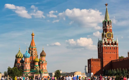 Nền kinh tế nhận 'báo động đỏ', loạt nhà băng lớn nhất nhì của Nga chuẩn bị xin cứu trợ khẩn cấp từ ngân hàng trung ương