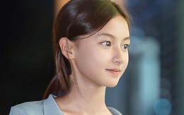 Cô gái 15 tuổi bất ngờ nổi tiếng vì quá xinh đẹp, gia đình lại nhận chỉ trích vì lý do không ai ngờ tới