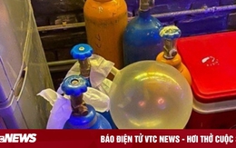 Thanh niên 20 tuổi liệt tứ chi vì hít 50 quả bóng cười mỗi lần