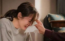 Kết hôn 20 năm, lúc ly dị mới biết chồng là đại gia sở hữu tài sản 364 tỷ đồng: “Tháng nào cũng phải nhắc mới chuyển tiền chi tiêu”