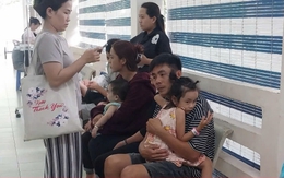 Ca sốt xuất huyết nặng tăng mạnh, bệnh viện TP.HCM kê thêm giường
