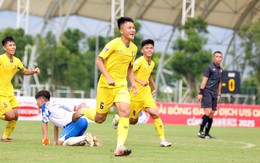 "Đại gia một thời" trượt chân, bảng đấu giải vô địch Việt Nam căng như dây đàn