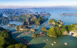 Hòn đảo ngay miền Bắc không cần đi tàu, từ Hà Nội lái xe 3 tiếng là tới: Có "con đường giữa biển" đẹp xuất sắc