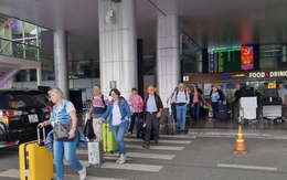 Giá vé máy bay tăng từ 18 triệu thành 30 triệu đồng, bị yêu cầu chuyển khoản thêm nhưng quyết không chuyển mà báo công an