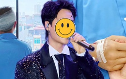 Sao nam Vbiz mắc bệnh lạ cực nguy hiểm: Ngủ dậy bị điếc 1 bên tai, cứ đứng là ngã