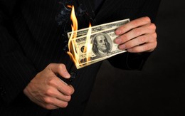 Tập đoàn lỗ 35 tỷ USD trong 5 năm qua nhưng vẫn không sợ phá sản, khách hàng không dám hủy đơn, vui mừng vì ‘chỉ lỗ’ 612 triệu USD trong quý II