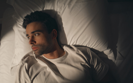 Cảnh báo cho những ai ngủ sau khung giờ này: Nguy cơ xơ gan tăng gấp đôi, loạt bệnh tật "chực chờ"