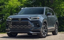 Xe xăng bán chạy, Toyota tiếp tục hoãn sản xuất ô tô điện