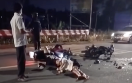 Hai xe máy đối đầu ở TP.HCM, ba người thương vong