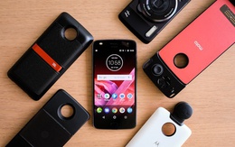 Motorola từng làm điện thoại mỏng hơn iPhone 17 Air, có cả hệ sinh thái phụ kiện gắn lưng từ loa, máy chiếu đến máy ảnh siêu zoom và in ảnh