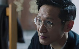 Chỉ sau một bữa cơm tối, mẹ đã đoán ra chuyện giữa tôi và bố, cách bà phản ứng khiến tôi sụp đổ