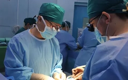 Ghép thận cứu bé gái mắc đột biến gen hiếm gặp