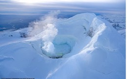 Lý do có thể khiến hàng trăm núi lửa đồng loạt thức giấc mạnh mẽ