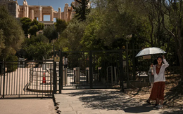 Hy lạp đóng cửa một phần di tích Acropolis trong đợt nắng nóng như thiêu đốt