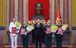 Bốn sĩ quan cấp cao Quân đội và Công an được thăng hàm Thượng tướng
