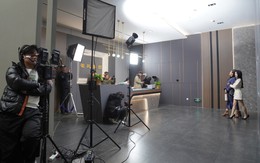 “Làm người đi được không” - Nam diễn viên thốt lên tủi nhục: Diễn cảnh khóc mà giờ cũng phải theo ý AI?