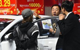 Thừa xe thiếu khách, Trung Quốc “xả hàng” ồ ạt: giá giảm sốc, tồn kho chất đống, nguy cơ đào thải hàng loạt