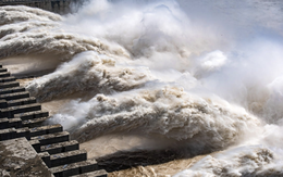 Dùng công nghệ cao xây siêu đập gần 4.400 tỷ đồng ở nơi có độ dốc gần 2km, 'khủng' gấp 3 lần đập Tam Hiệp: Trung Quốc đang phải đánh đổi những gì?