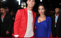 Vì sao Ronaldo 40 tuổi mới đính hôn?