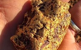 Phát hiện cục vàng trị giá hơn 1 tỷ đồng khi đang quay video YouTube