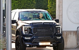 Cầu thủ nổi tiếng vung 7 tỷ tậu siêu xe "quái vật", nhìn gara toàn xế hộp tiền tỷ khiến fan choáng váng