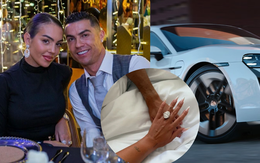 Ronaldo vừa cầu hôn Georgina bằng nhẫn kim cương gần 130 tỷ lại gây choáng khi tặng nàng siêu xe, đồng hồ xa xỉ