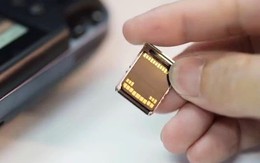 Trung Quốc chuẩn bị mở bán SSD nhỏ như thẻ SIM, tháo lắp cũng dùng que chọc SIM luôn mới lạ!