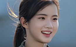 Nữ phi công lái máy bay quân sự đẹp như tiên tử hạ phàm, 1000 năm nữa cũng không ai sánh bằng!