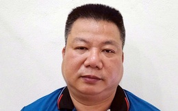 Khởi tố gã đàn ông rút chìa khóa xe khách, bỏ mặc 40 người phơi nắng giữa đường