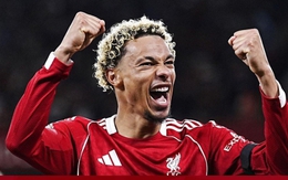 Cầu thủ giá 2800 tỷ đồng vượt mặt Salah