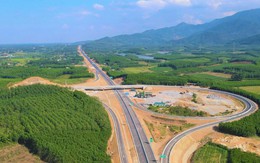 Ngắm đường cao tốc "xuyên núi, vượt sông" hơn 22.500 tỉ qua Quảng Trị trước giờ thông xe