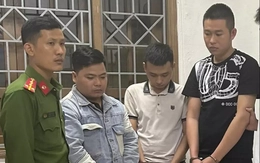 Đánh hội đồng bạn cờ bạc, ép chuyển khoản lại tiền rồi cướp luôn điện thoại