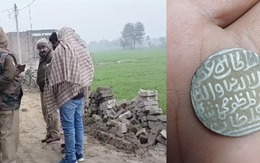 Đào đất làm đường, phát hiện chum chứa vàng bạc đầy ắp tận miệng, nhà thầu ôm ‘kho báu’ bỏ trốn