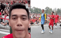 Tiến Linh háo hức khui trúng "sít rịt" cờ hoa phấp phới, Đức Huy choáng ngợp trước dòng người đổ concert quốc gia