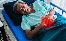 Người đàn ông tử vong vì suy gan sau khi uống thứ này trong nhiều tháng: Không phải rượu bia