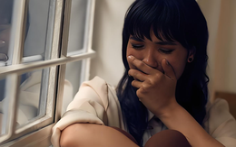 Chồng lâm bệnh nặng, tôi chăm sóc cẩn thận nhưng khi nghe cuộc nói chuyện của anh và mẹ chồng, tôi chỉ muốn buông bỏ