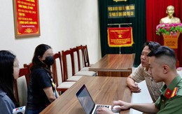 Cô gái 18 tuổi bị nhóm người lạ “bắt cóc online”, ép cởi quần áo để quay clip