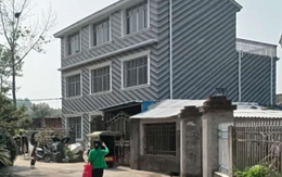 Chi 2,5 tỷ đồng mua nhà cho mẹ, người đàn ông “ngã ngửa” vì chủ cũ dựng lều chắn cổng đòi thêm 700 triệu đồng: “Tôi bán nhà chứ không bán đường”