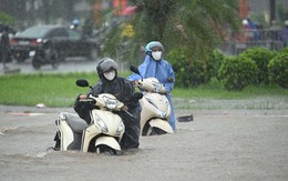 Hà Nội sáng nay ngập khủng khiếp