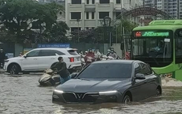 1 phút hiểu bảo hiểm: Xe ô tô bị ngập nước do mưa bão được bảo hiểm chi trả thế nào?